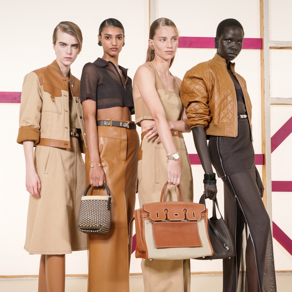 إطلالات باللّون البني من Hermes