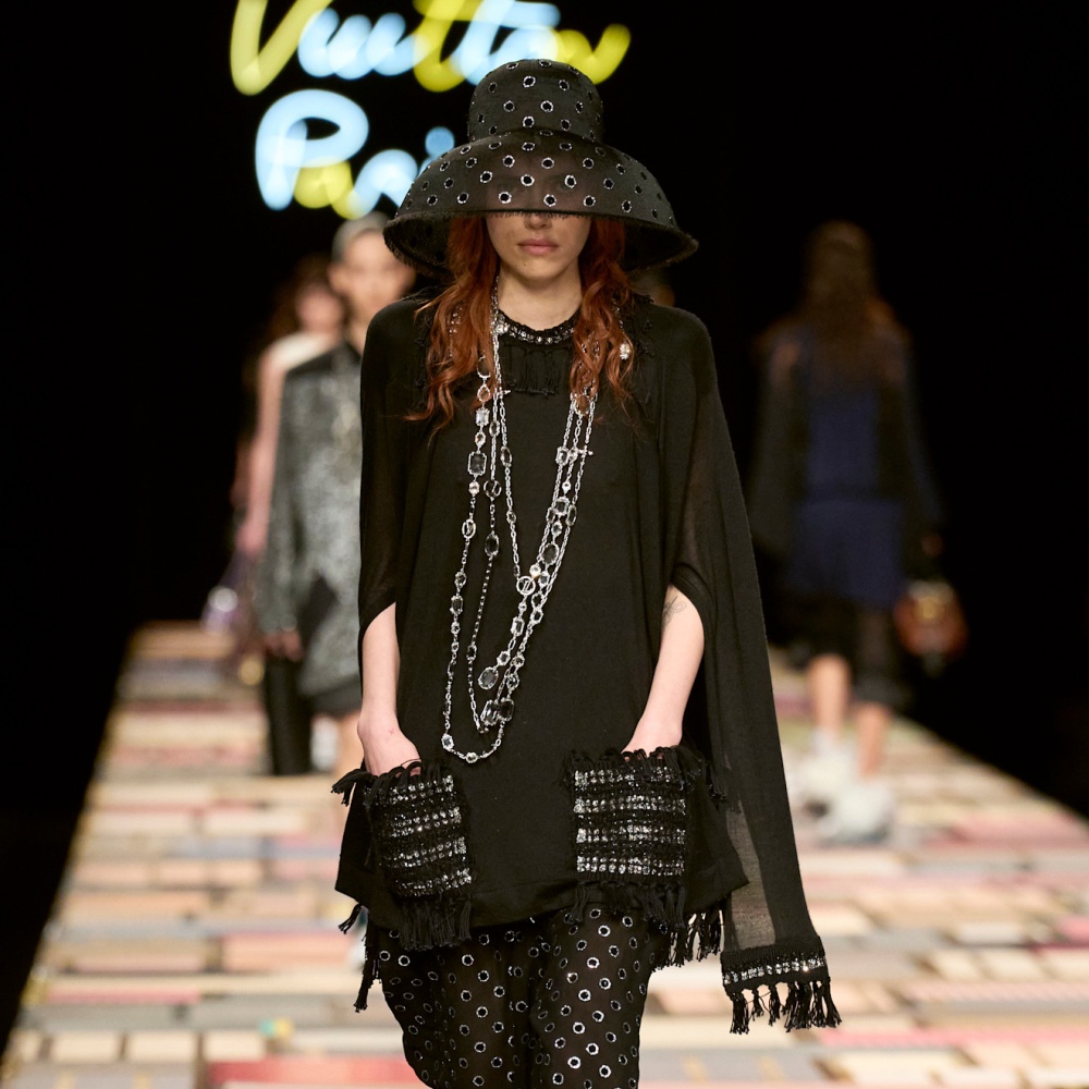 إطلالة من Louis Vuitton