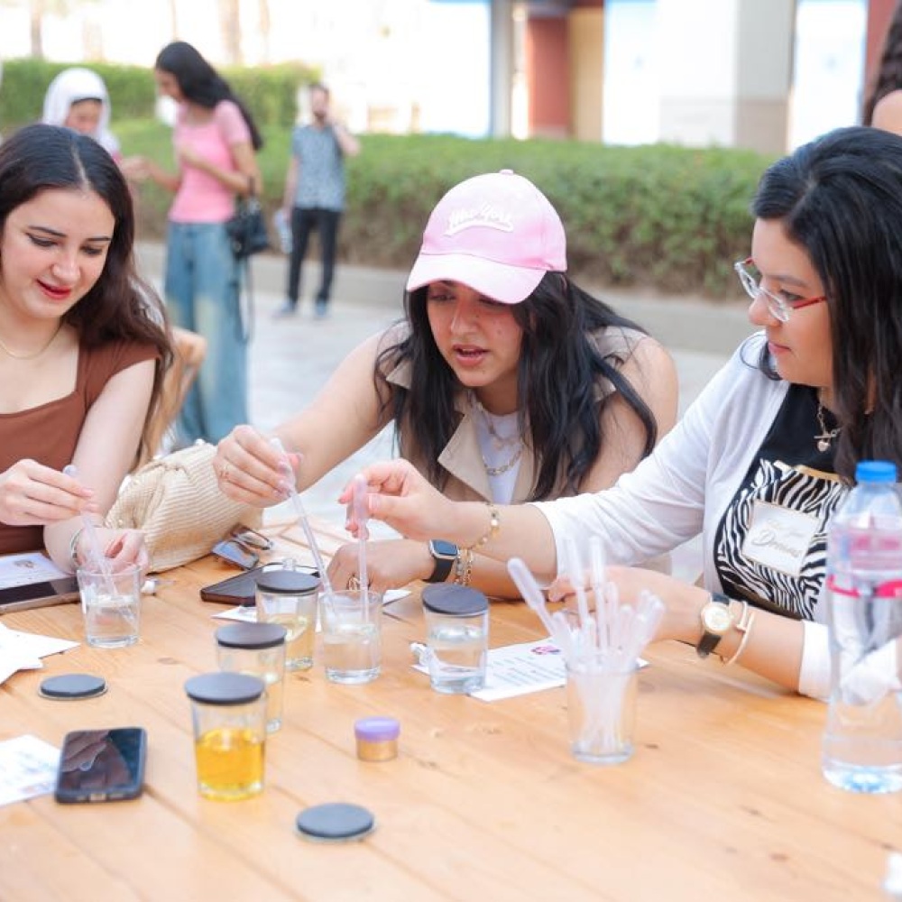 مبادرة Festival Cares