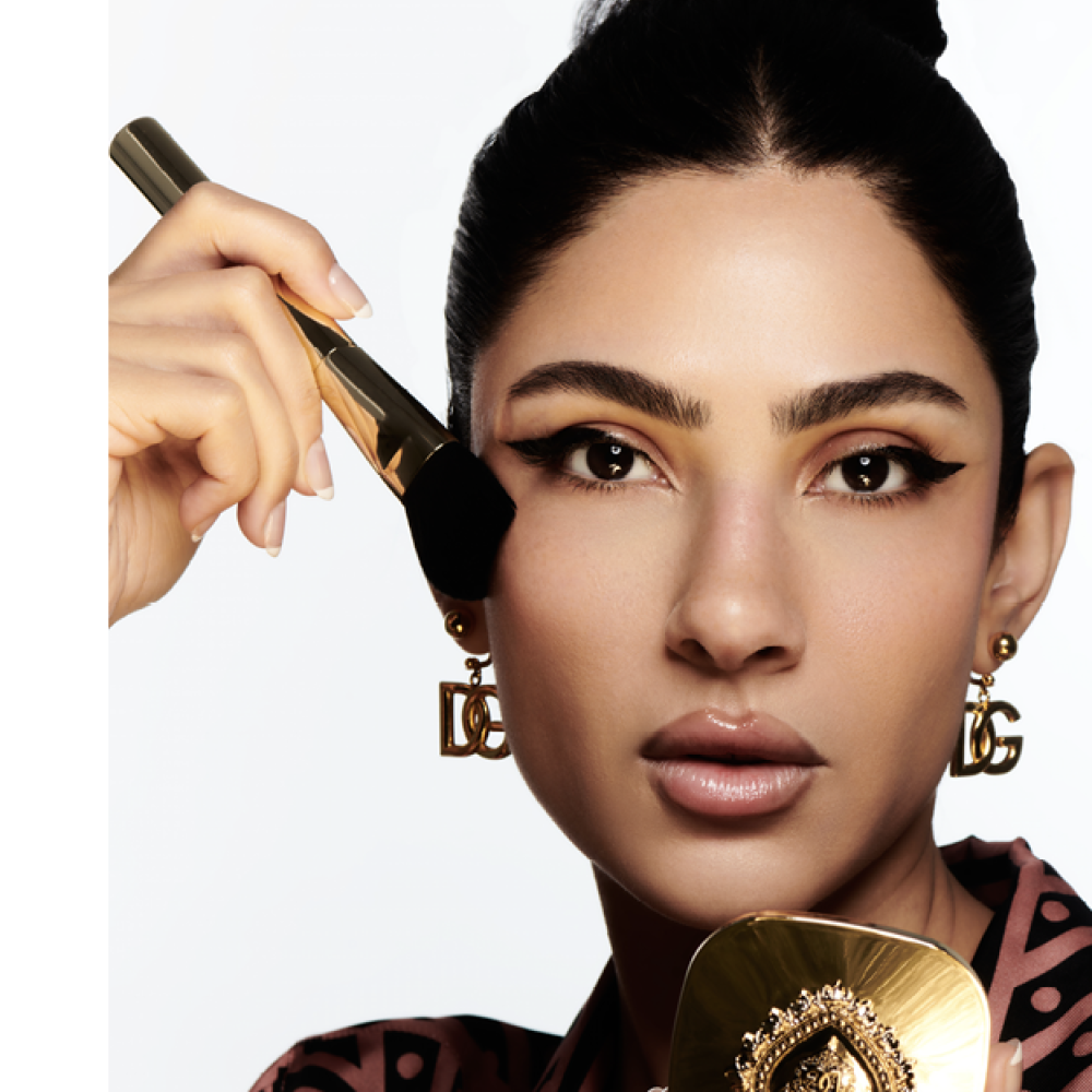 هدى المفتي.. الامتنان والعطاء والرحلة مع Dolce&Gabbana