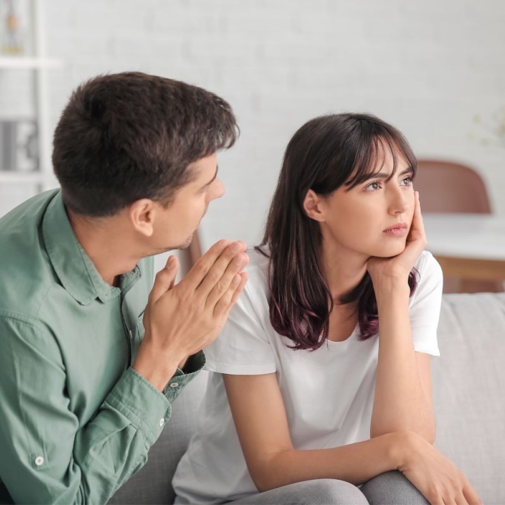 تعلمي كيفية الاعتذار بلباقة وأناقة