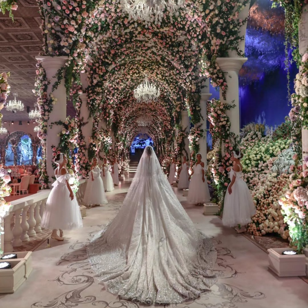 ثيم زفاف سعودي مبهر من تصميم Le Mariage