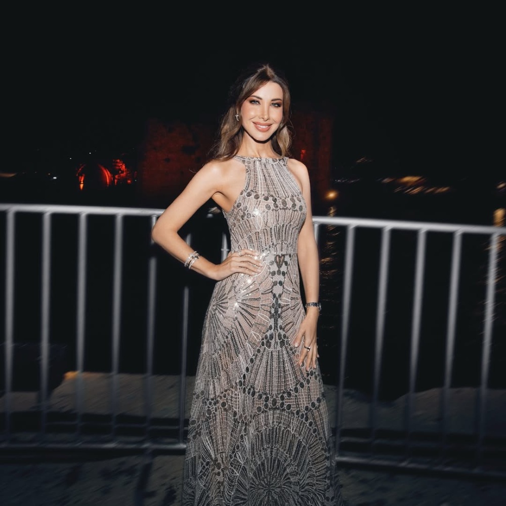 نانسي عجرم ترتدي فستانا من توقيع إيلي صعب