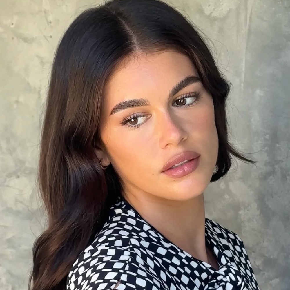 الحماية من الشمس خطوة ضرورية على طريقة kaia Gerber