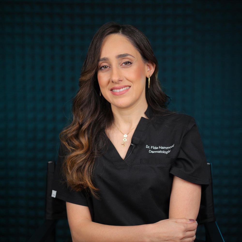 الدكتورة فدى حمود، طبيبة أمراض جلدية وتجميل