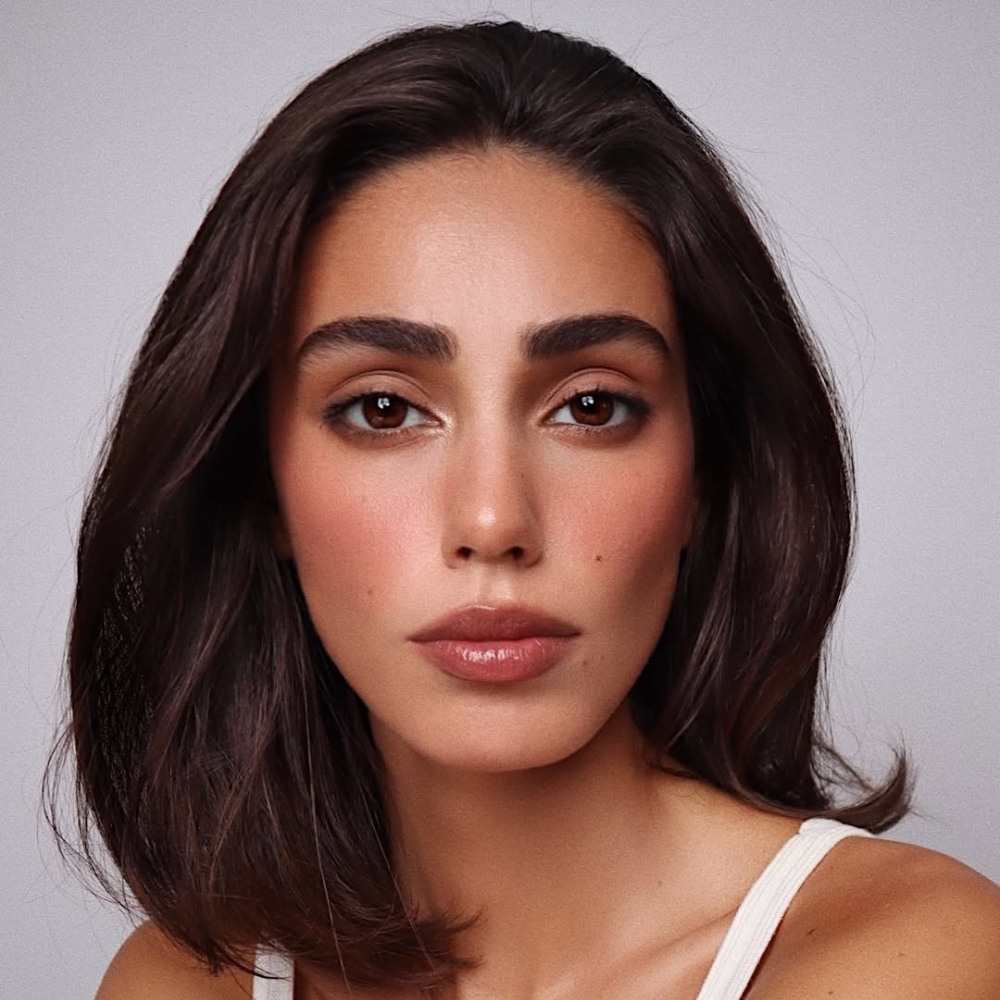 الصورة من حساب خبير التجميل من انستقرام Hung Vanngo