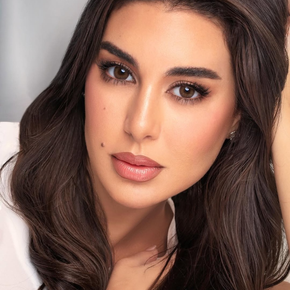 النجمة ياسمين صبري صورة من حسابها على انستغرام
