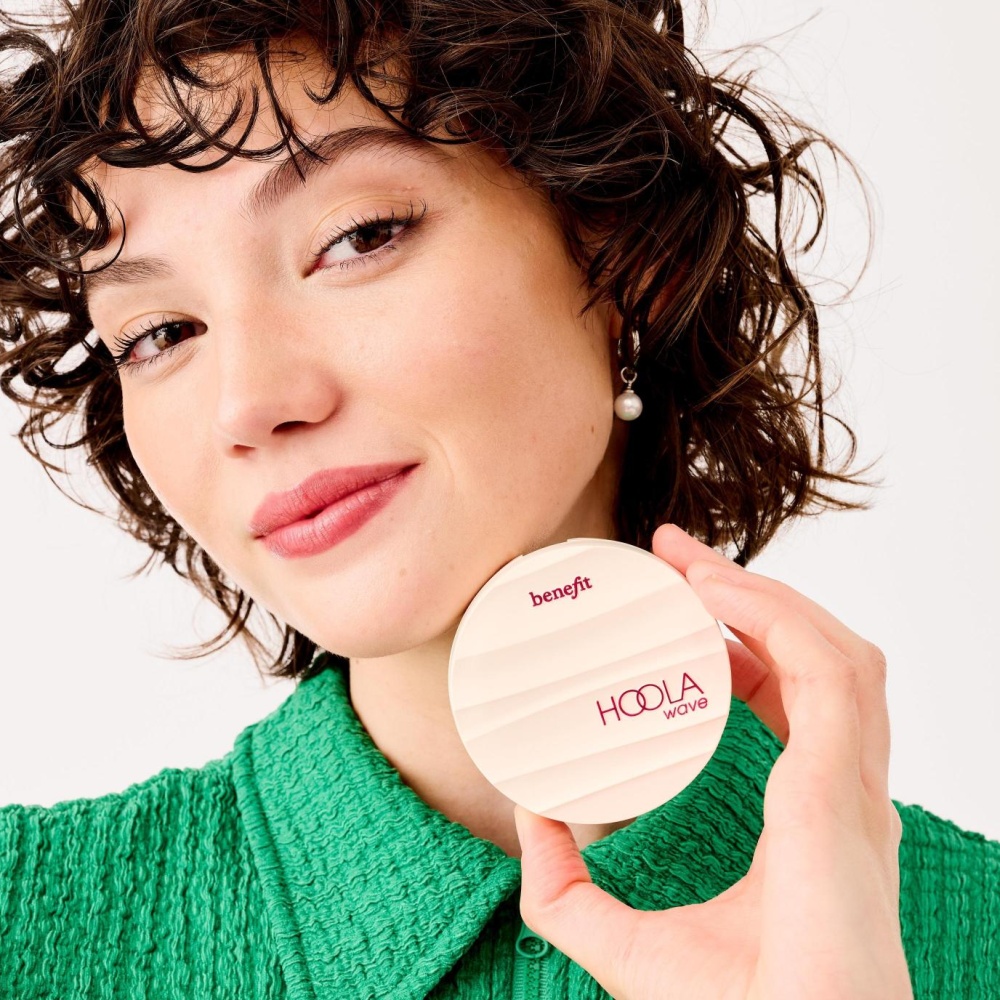 برونزر كريمي Hoola Wave من علامة بنفت