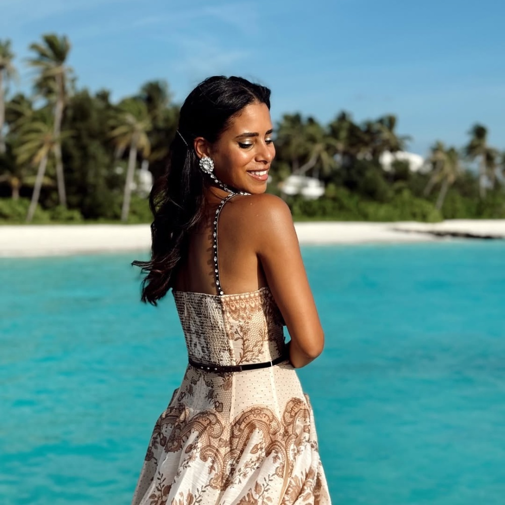 مدونة الموضة الاماراتية ناديا حسن صورة من انستغرامها