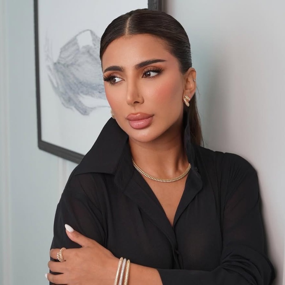 مصممة الأزياء الإماراتية مريم الياسي صورة من انستغرامها