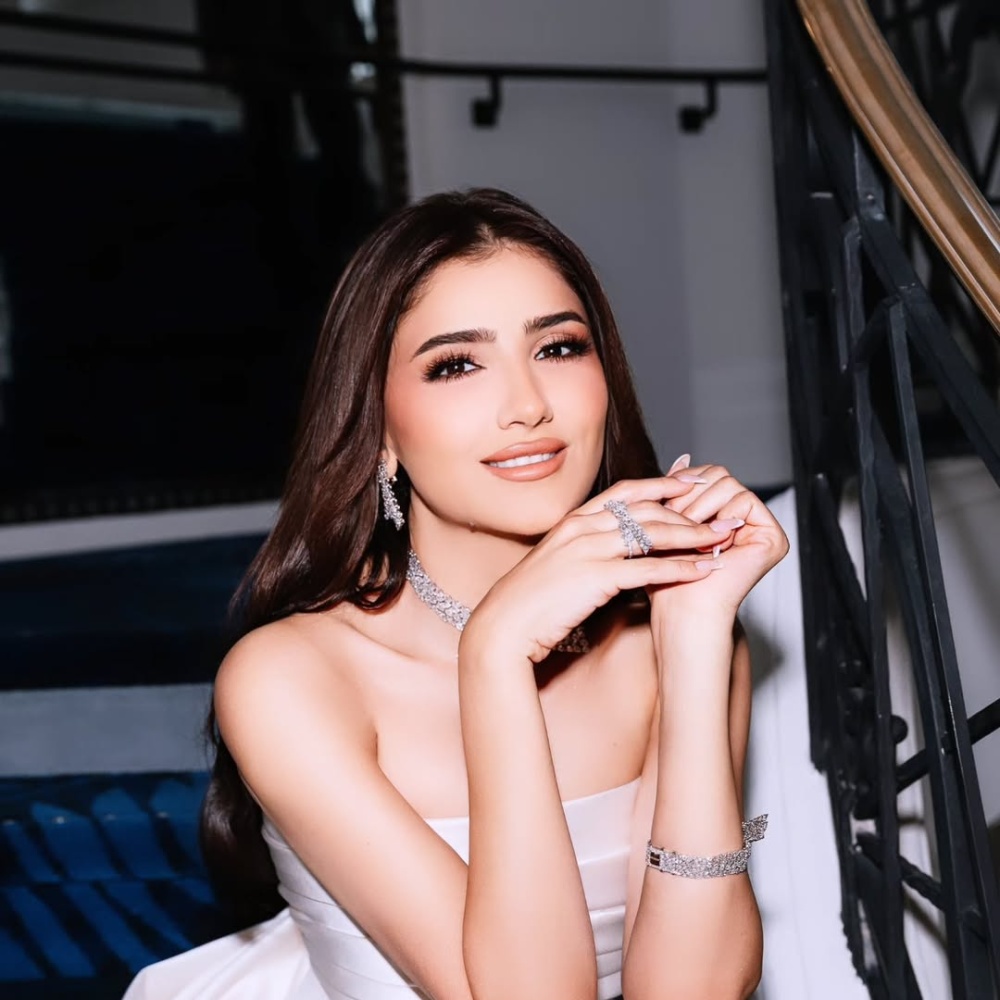 الممثلة مي عمر صورة من انستغرامها