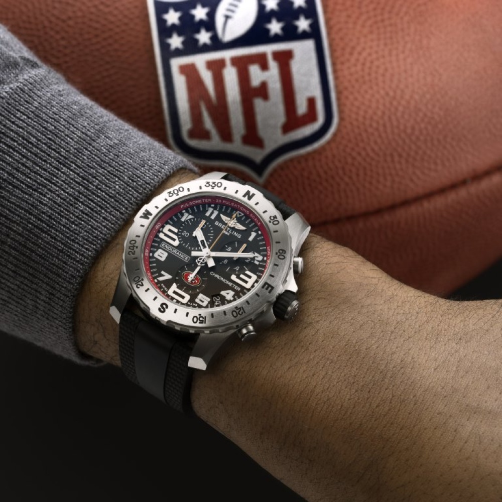 Breitling الشريك الرسمي للدوري الوطني لكرة القدم الأمريكية