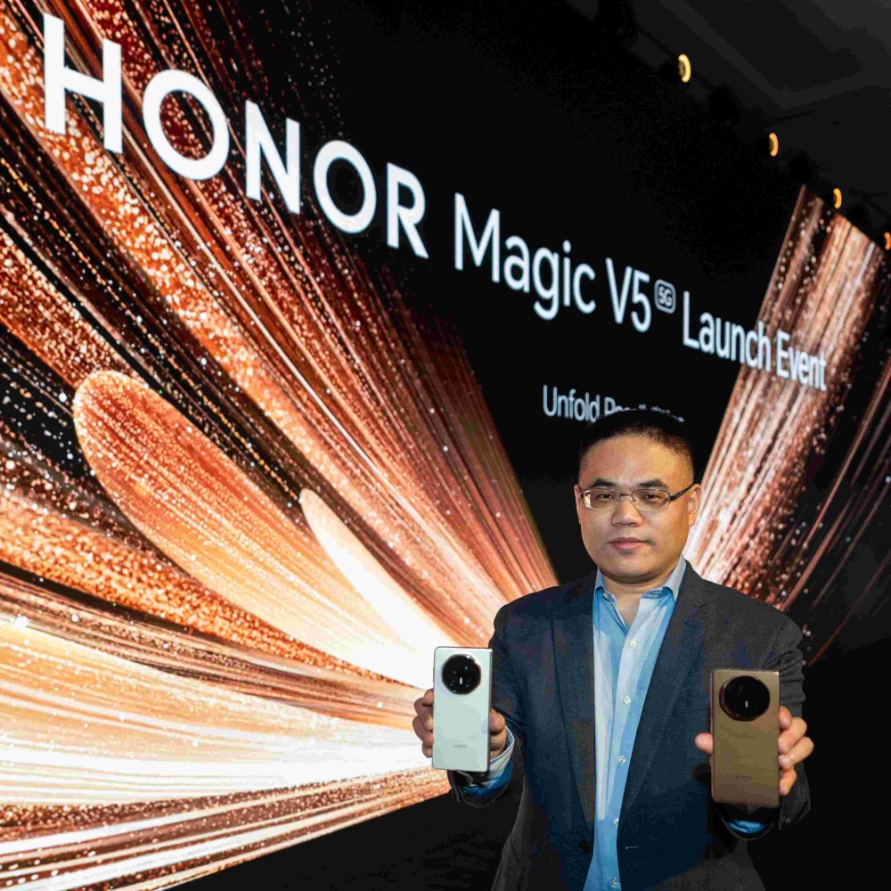 HONOR Magic V5
