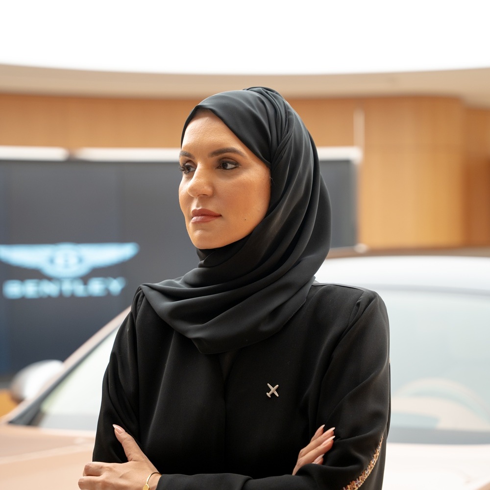 أول مهندسة طيران إماراتية الدكتورة سعاد الشامسي