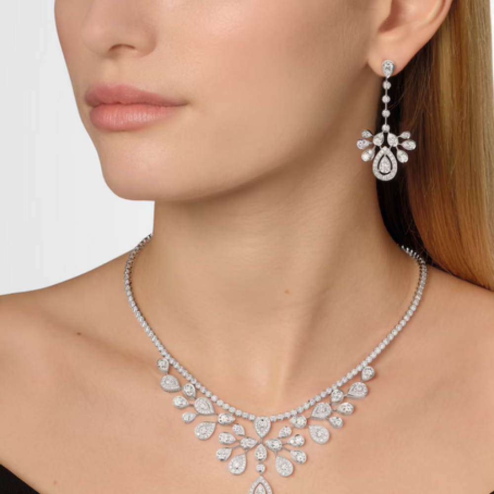 أقراط Joséphine Aigrette Impériale من Chaumet