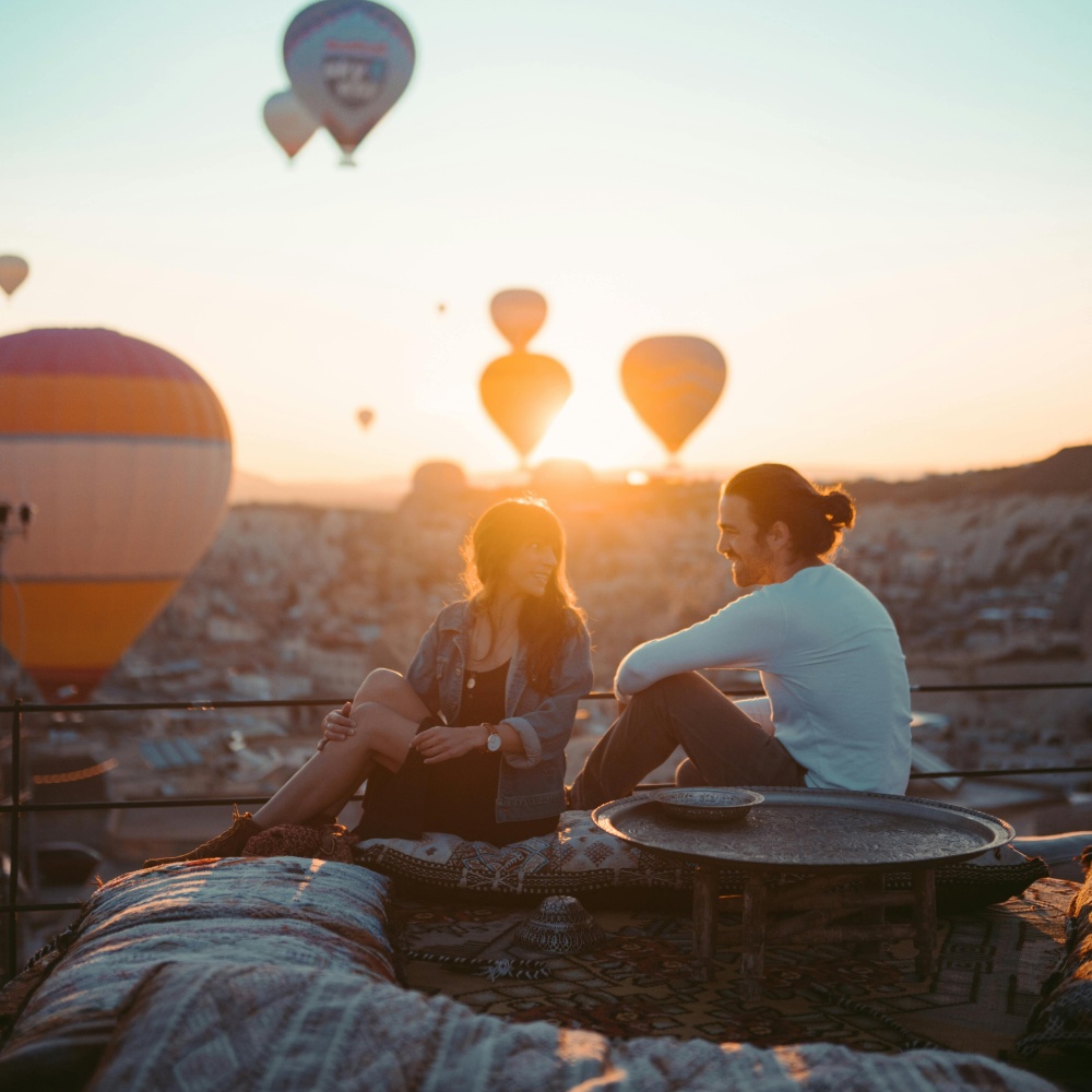 رحلة بمنطاد من أكثر التجارب رغبة لدى أي زوجين