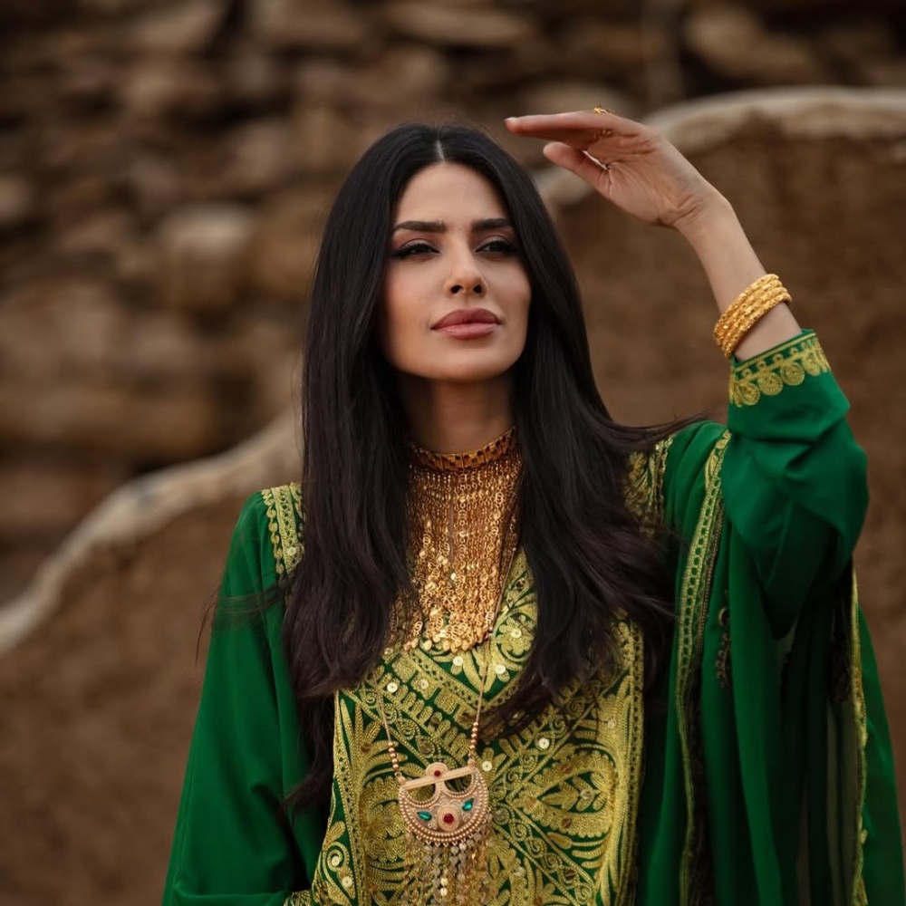 النجمة إلهام علي