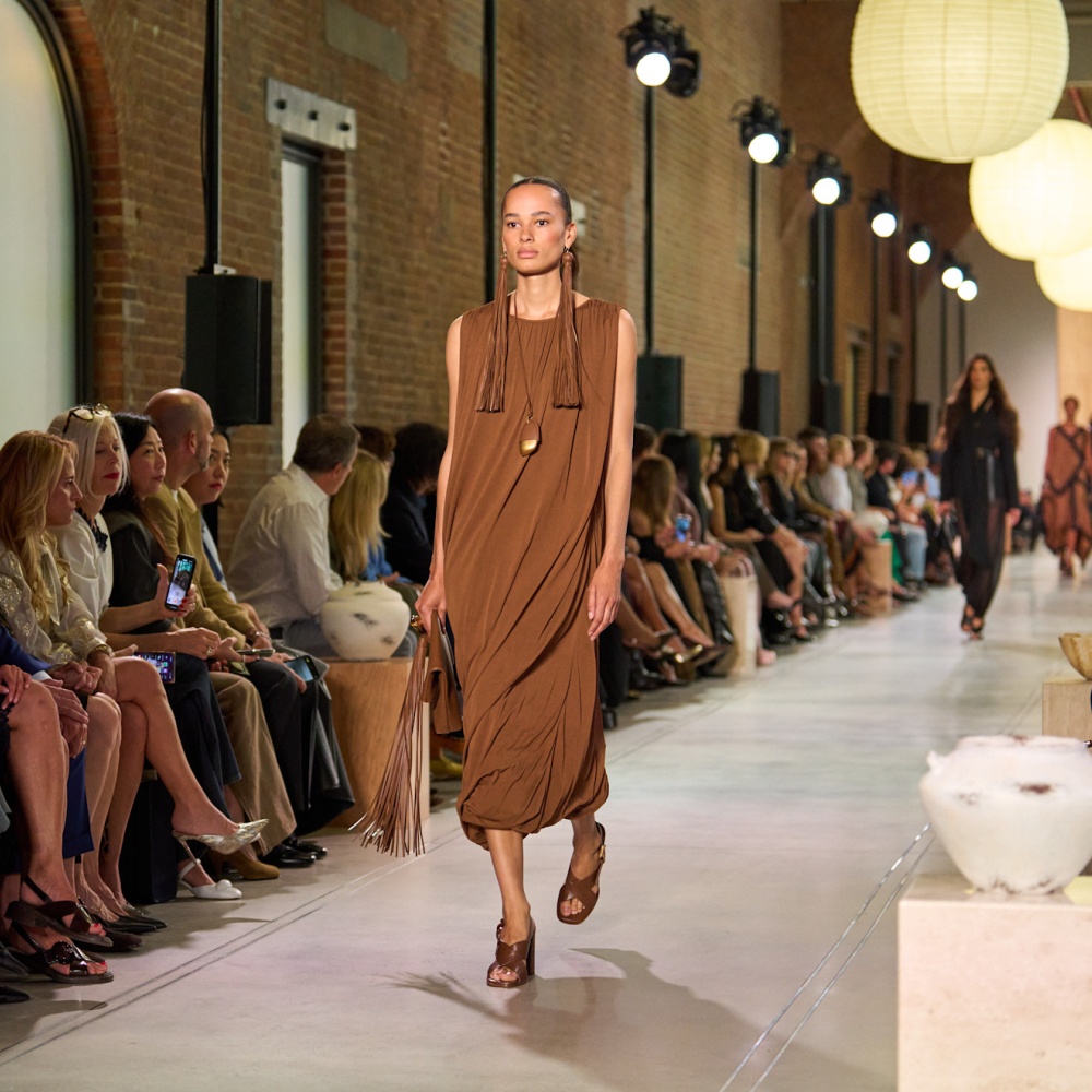 من مجموعة Michael Kors لربيع وصيف 2026