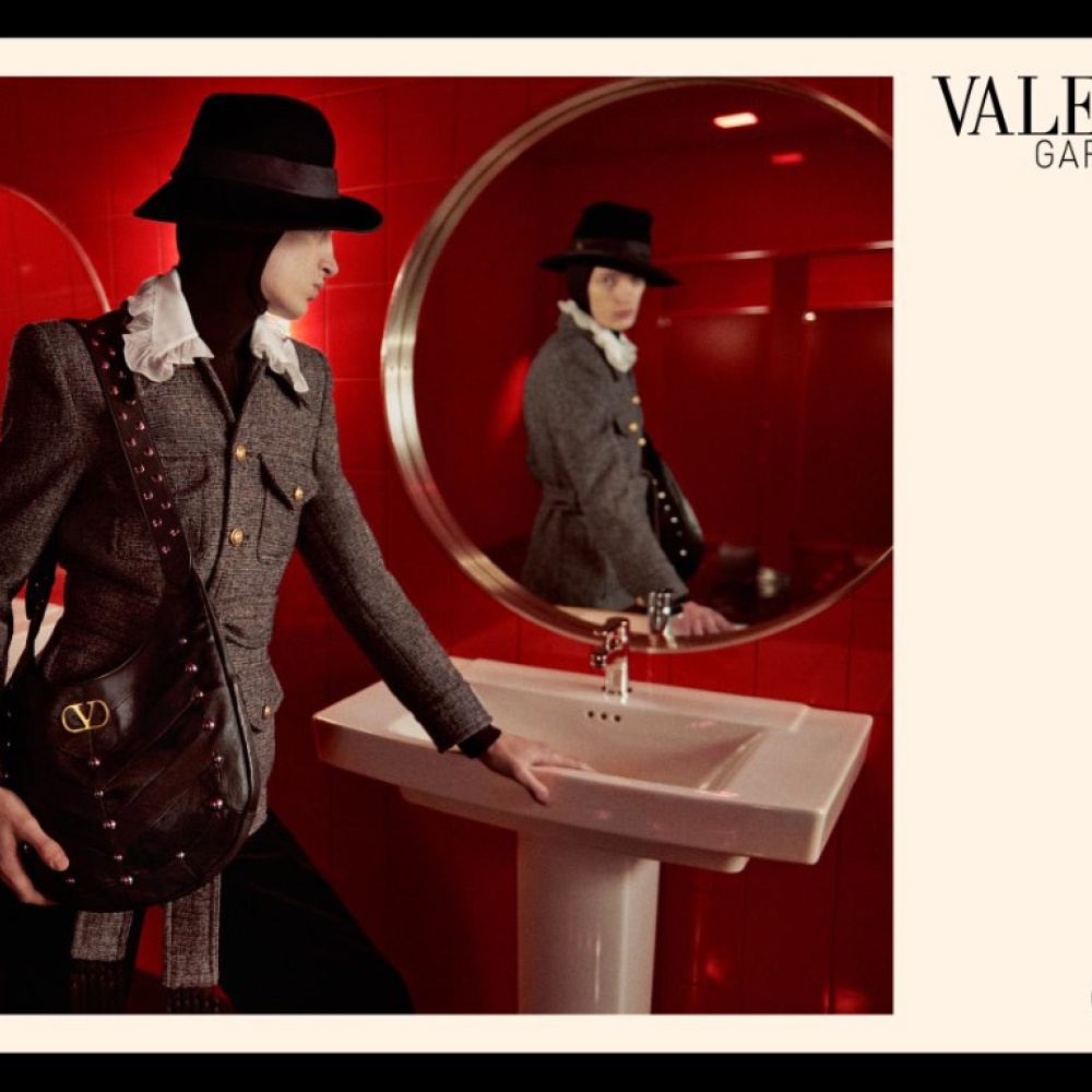VALENTINO تطلق حملة أزياء موسم خريف وشتاء ٢٠٢٥-٢٠٢٦