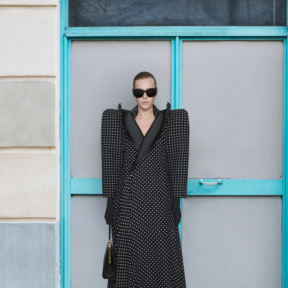 أكمام عالية ومنفوخة من Balenciaga