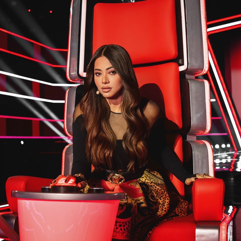 رحمة رياض تتألق في The Voice بإطلالة مجوهرات عصرية فارهة