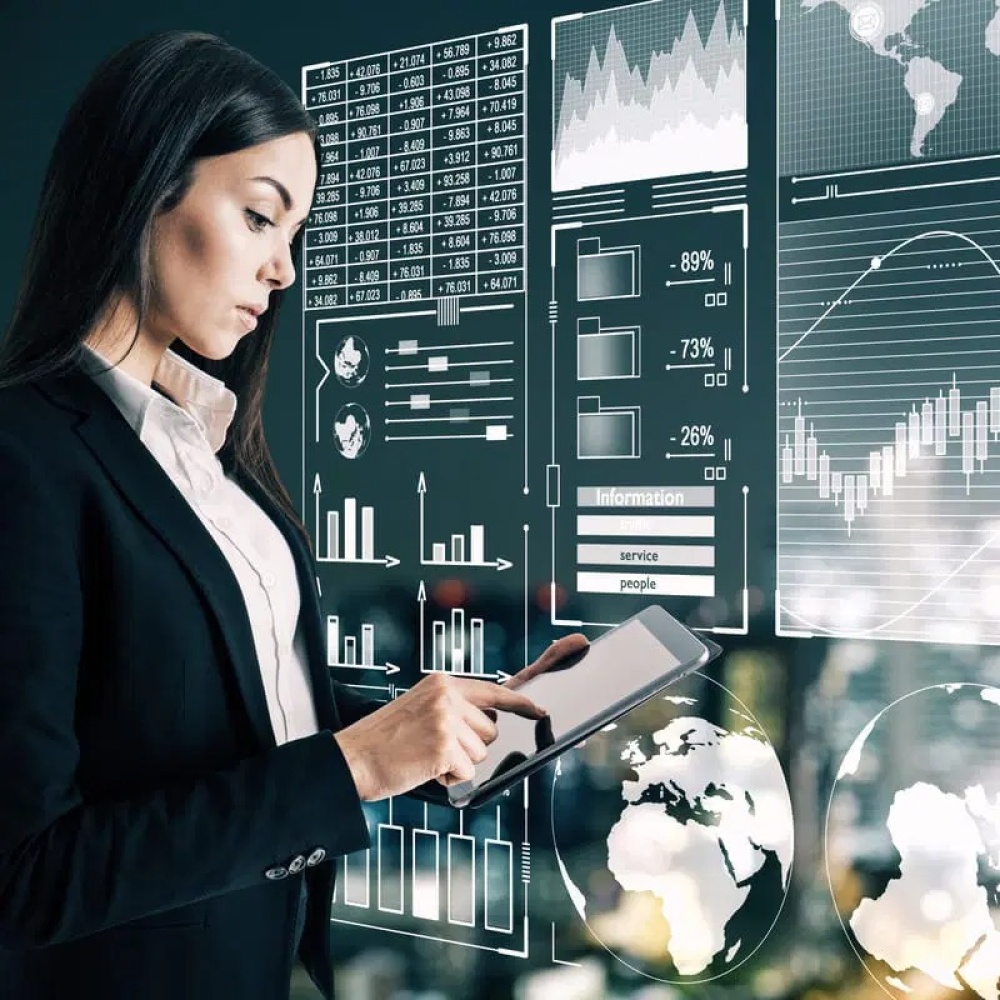 كيف تستثمرين الذكاء الاصطناعي في تطوير ذاتك؟