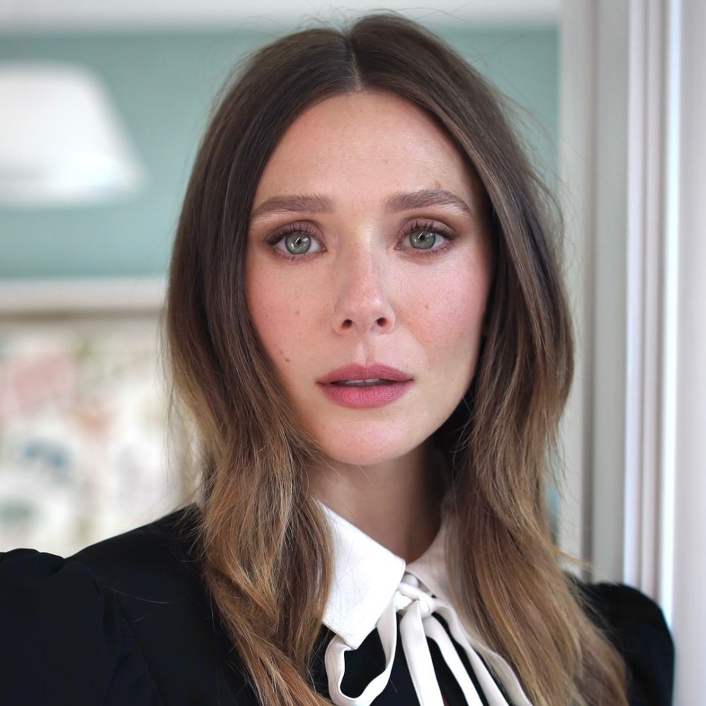 1 رئيسية - النجمة Elizabeth Olsen صورة من انستغرام Alex Babsky