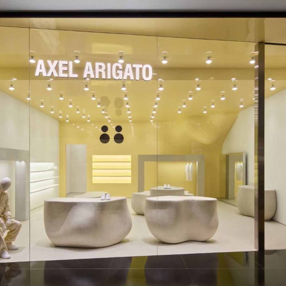Axel Arigato تواصل توسيع حضورها العالمي وتفتتح أول متجر لها في دولة الإمارات