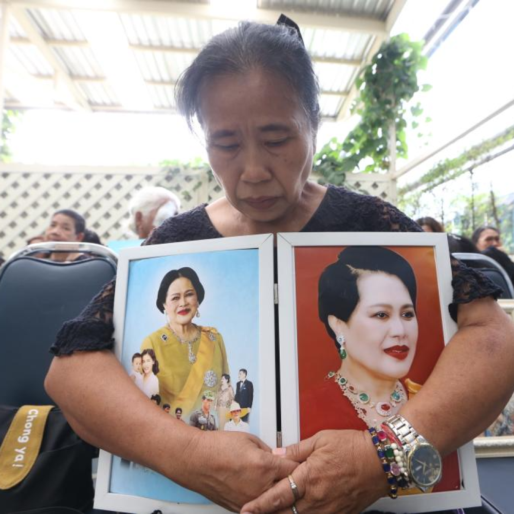 تايلاند تقرر إقامة فترة حداد لمدة عام بعد وفاة الملكة سيريكيت