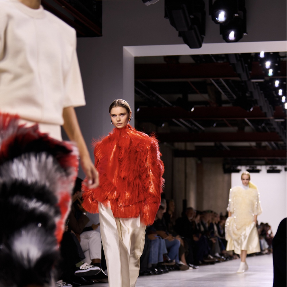 هل الحِرفة عدوّة التقنية أم حليفتها في صناعة الأثر؟