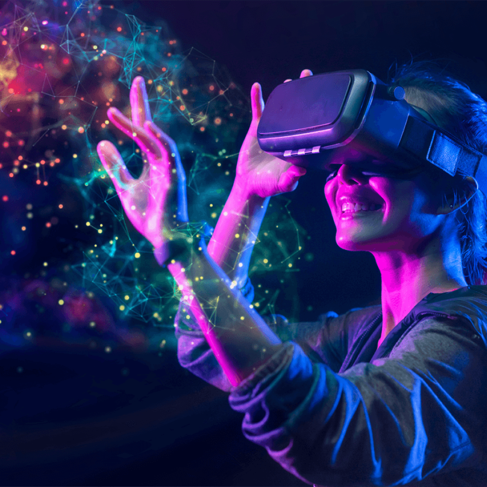 تقنيات الواقع المعزز (AR) والواقع الافتراضي (VR)