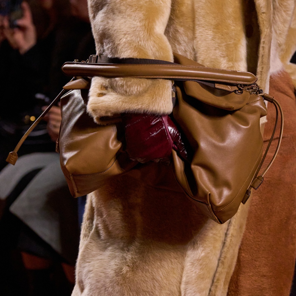 صيحة الـ Slouchy Bags... الأناقة في أبهى صور الراحة