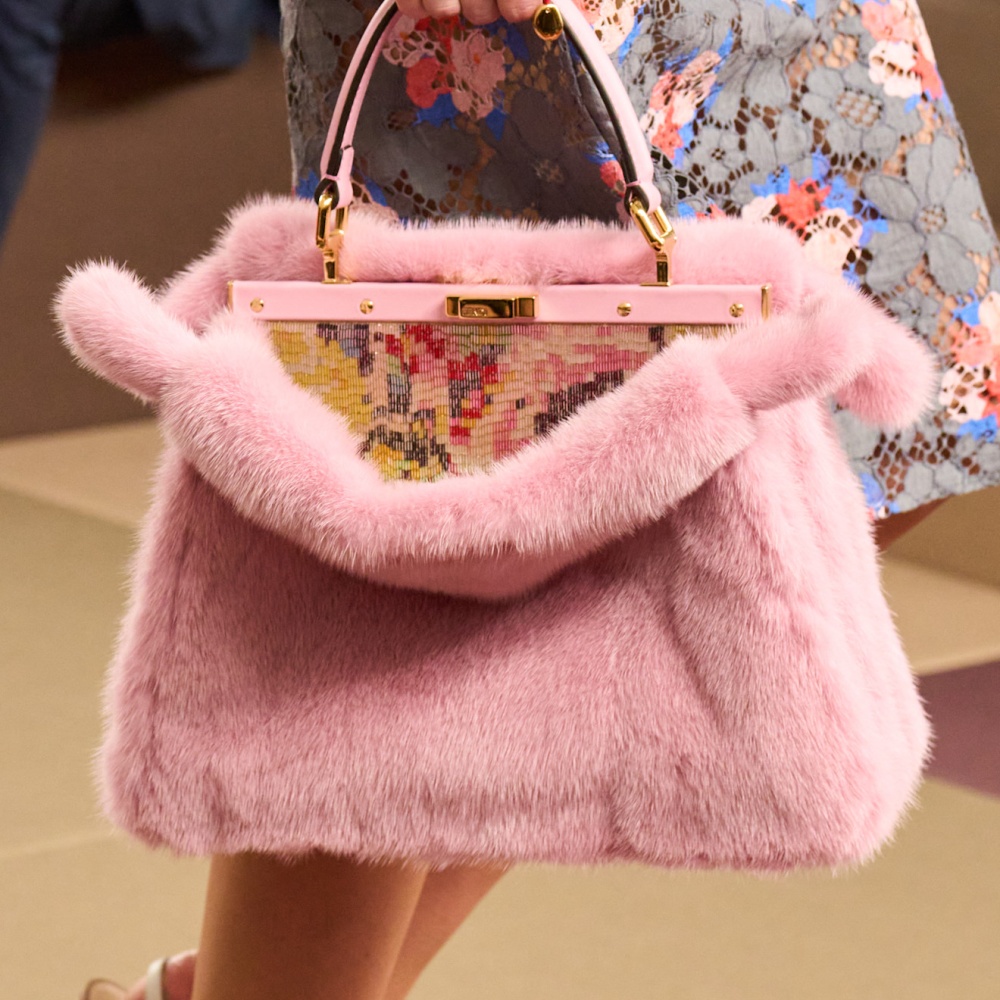 حقيبة Peekaboo من Fendi