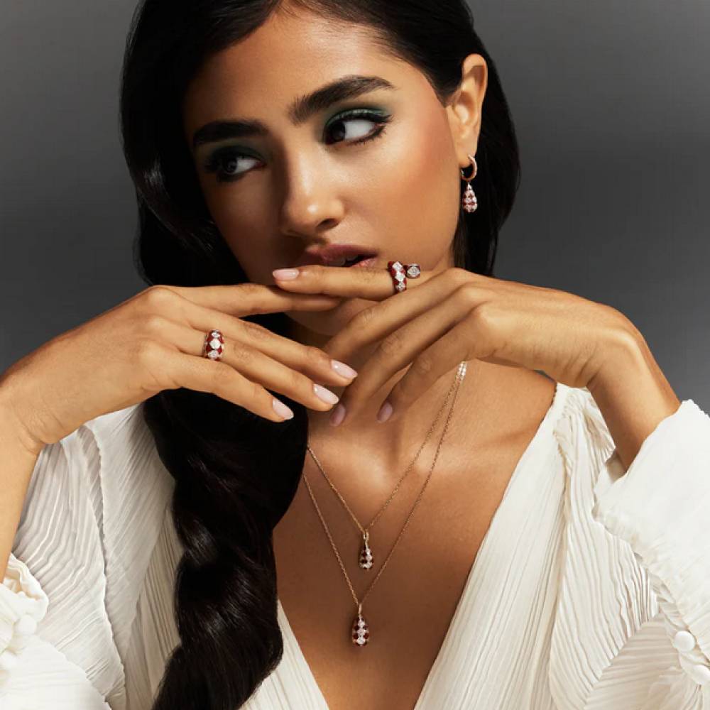 The Enchanted Pendant Small من KhayalJewelry