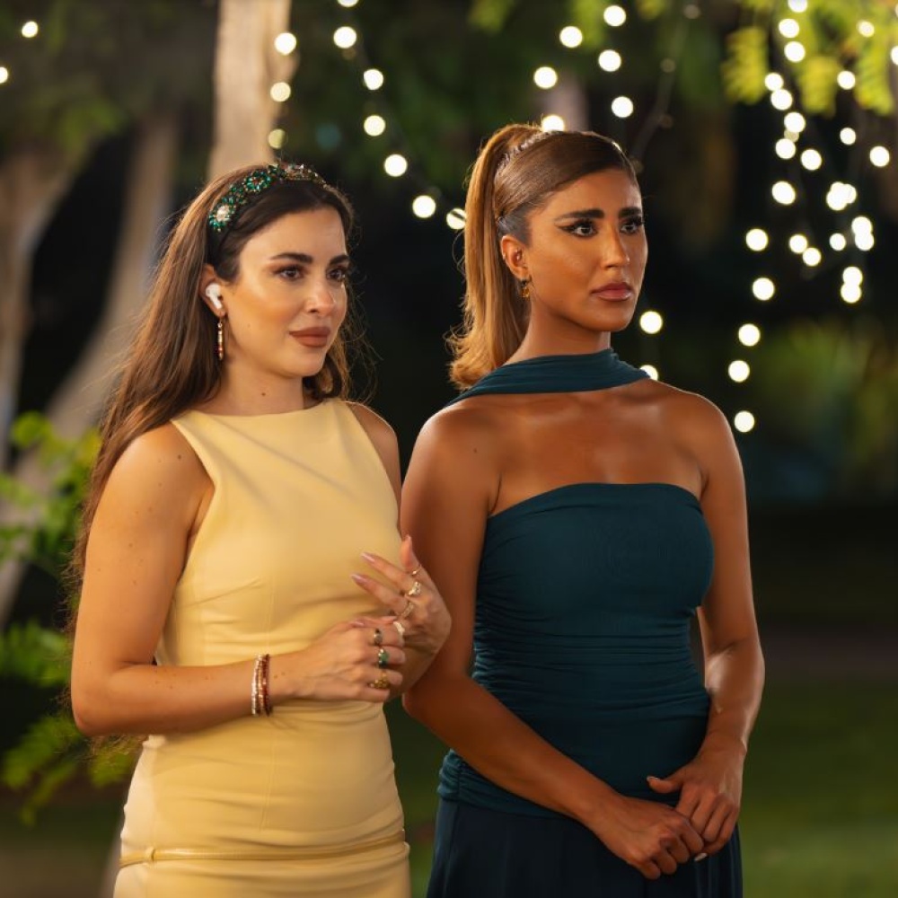 عريس وعروستين