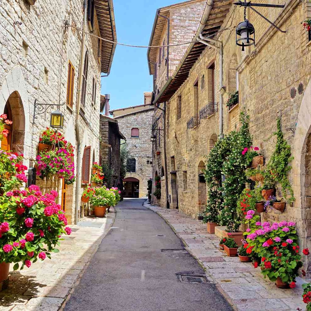 أجمل البلدات الإيطالية الصغيرة للزيارة لرحلات شهر العسل