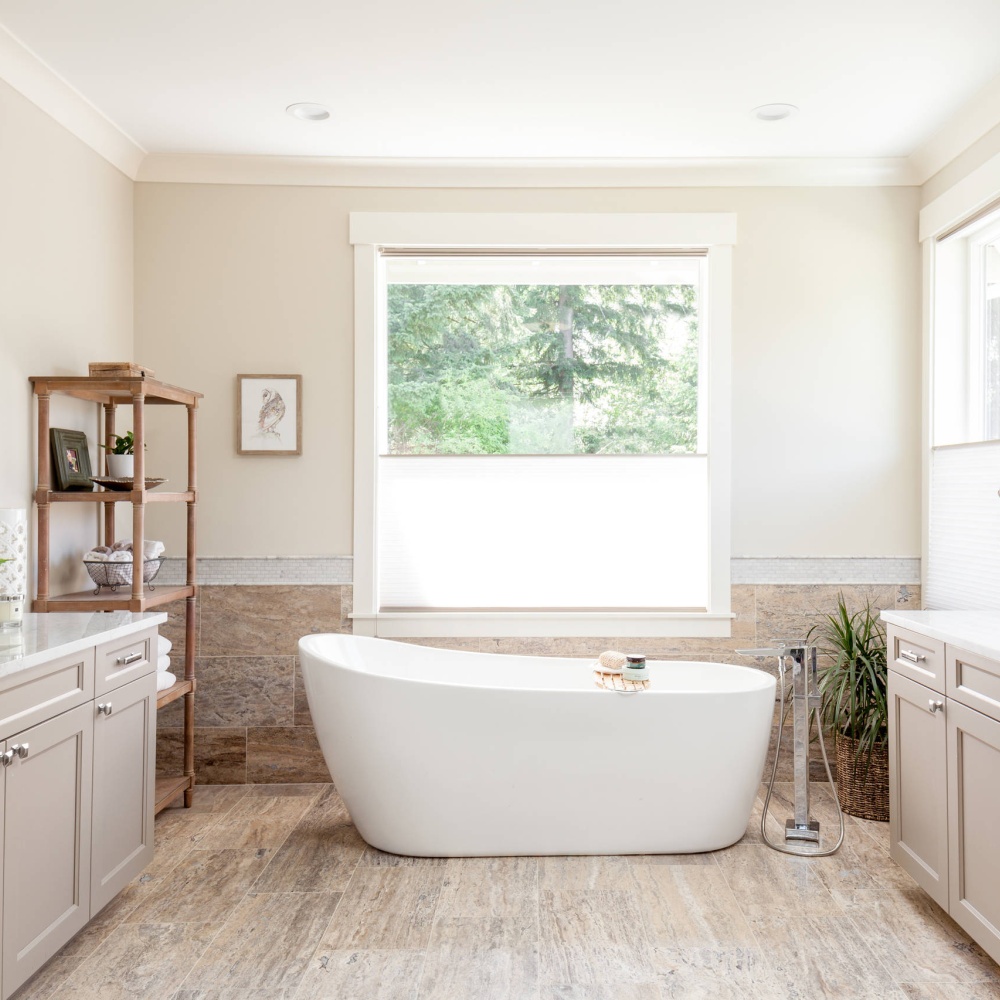 أسطح عمل الحمام من خامة الترافرتين  الأنيقة