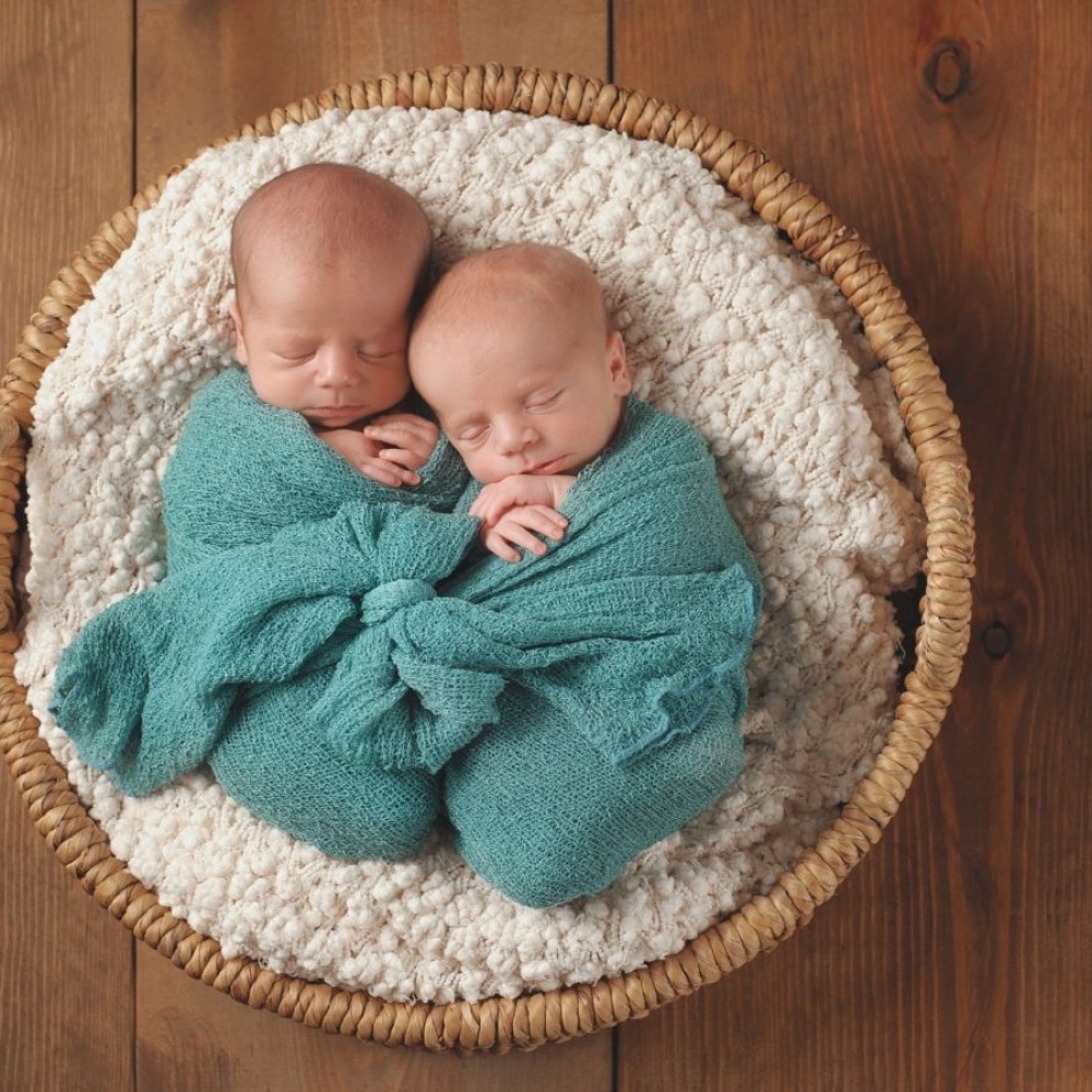 أسماء أولاد توأم على نفس الوزن أو الحرف