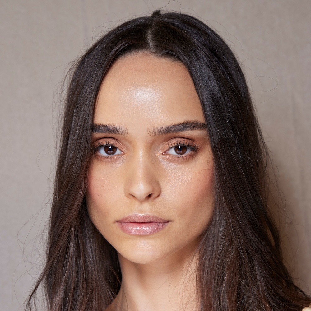 تعانين من كلف البشرة قبل بداية الشتاء مستحضرات لتطبيقها بشكل يومي