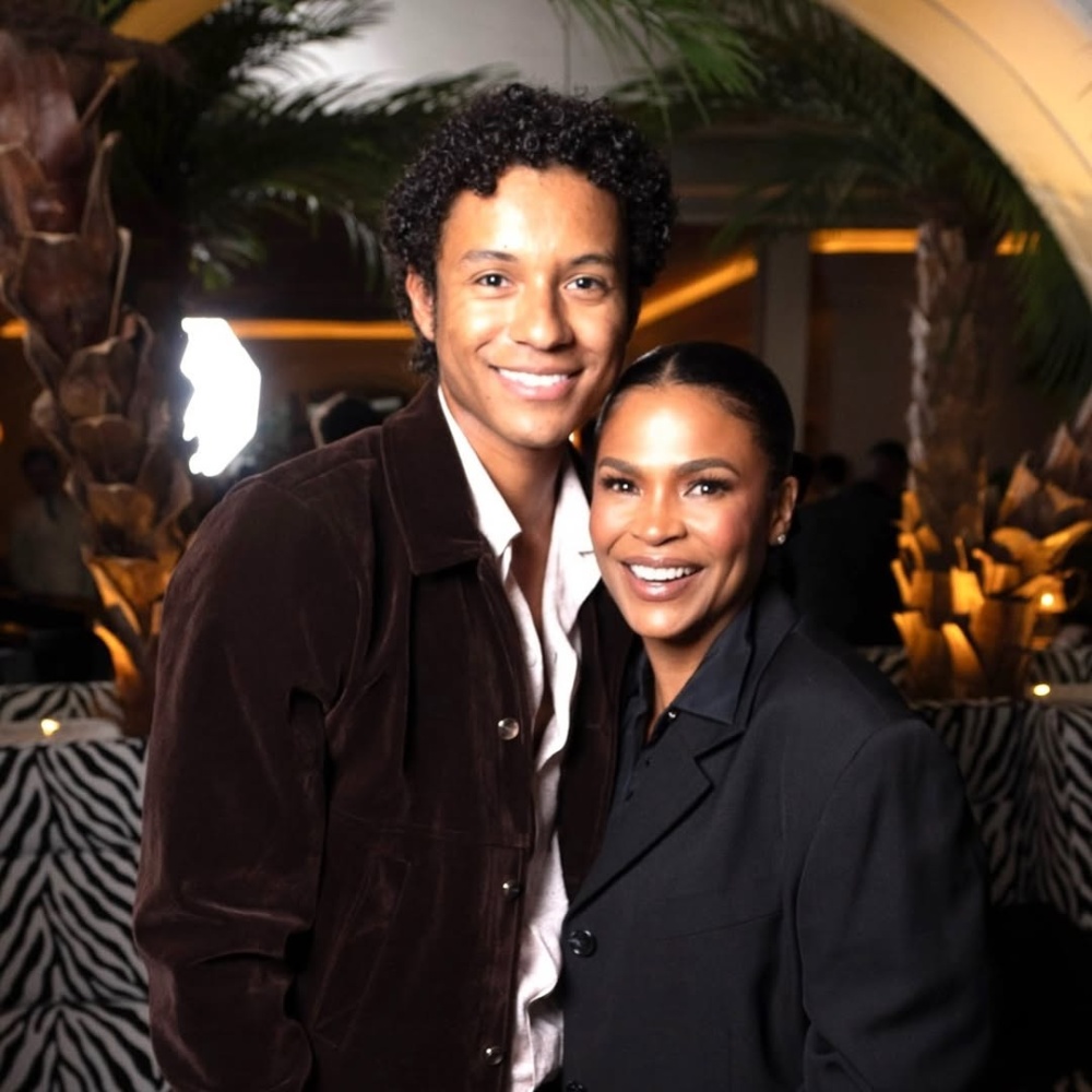 جعفر جاكسون ونيا لونغ (1)