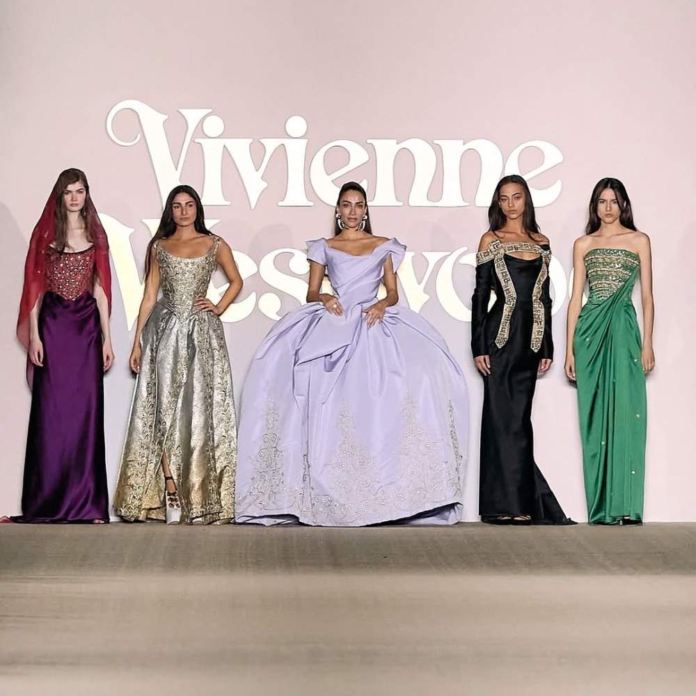 جمعية الأزياء تطلق عرضاً حصرياً لاستكشاف قطع فيفيان ويستوود × فنون التراث عن قرب