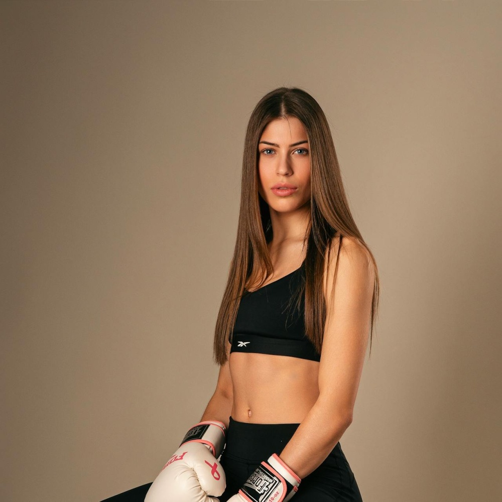 اعتمدّيها لتناسب شخصيتكِ.. فلسفة الملابس الرياضية التي تشعركِ بالرفاهية والقوة