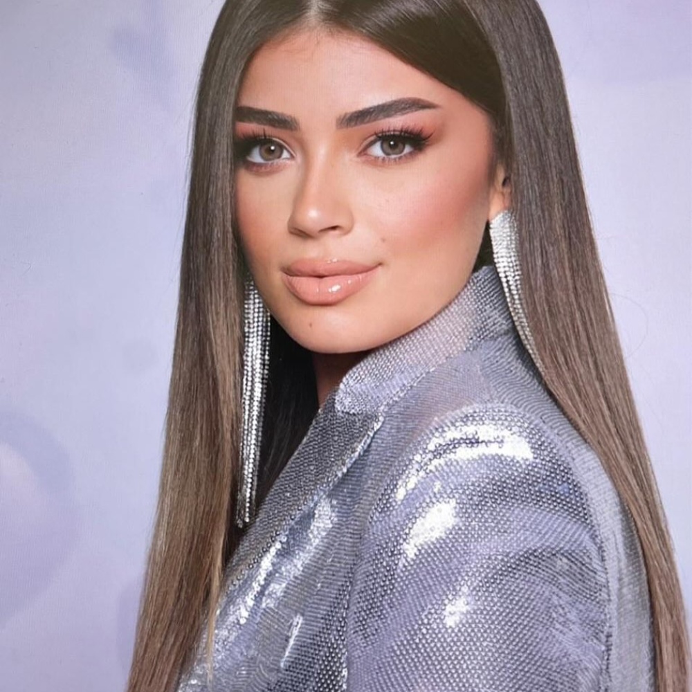 الفنانة ليلى احمد زاهر - صورة من انستغرام مايا حداد