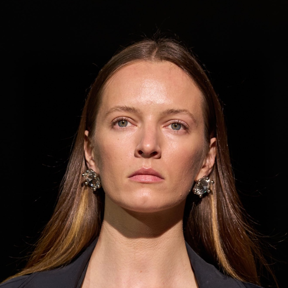 تقنيات تجميلية تجعل إطلالتك فاخرة بدون تدخل جراحي