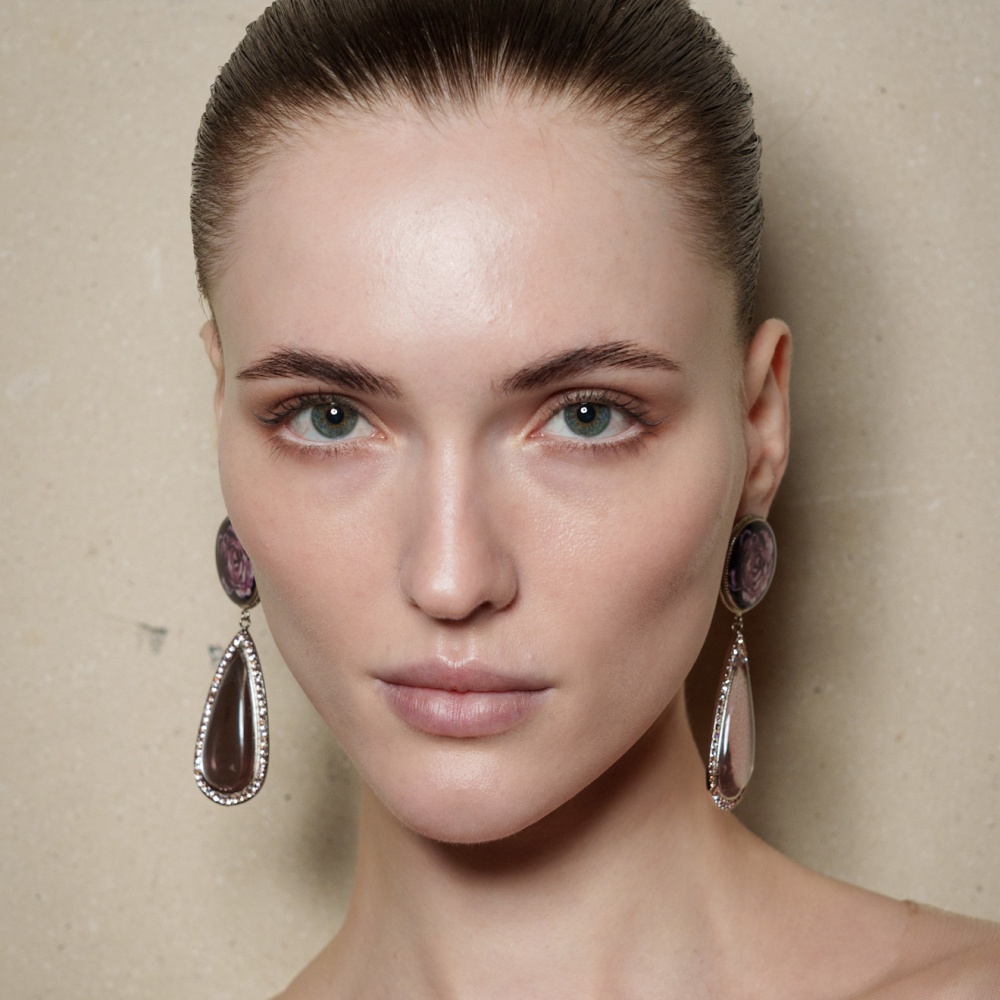 رسمات الكحل البني الرفيعة من دار Georges Hobeika