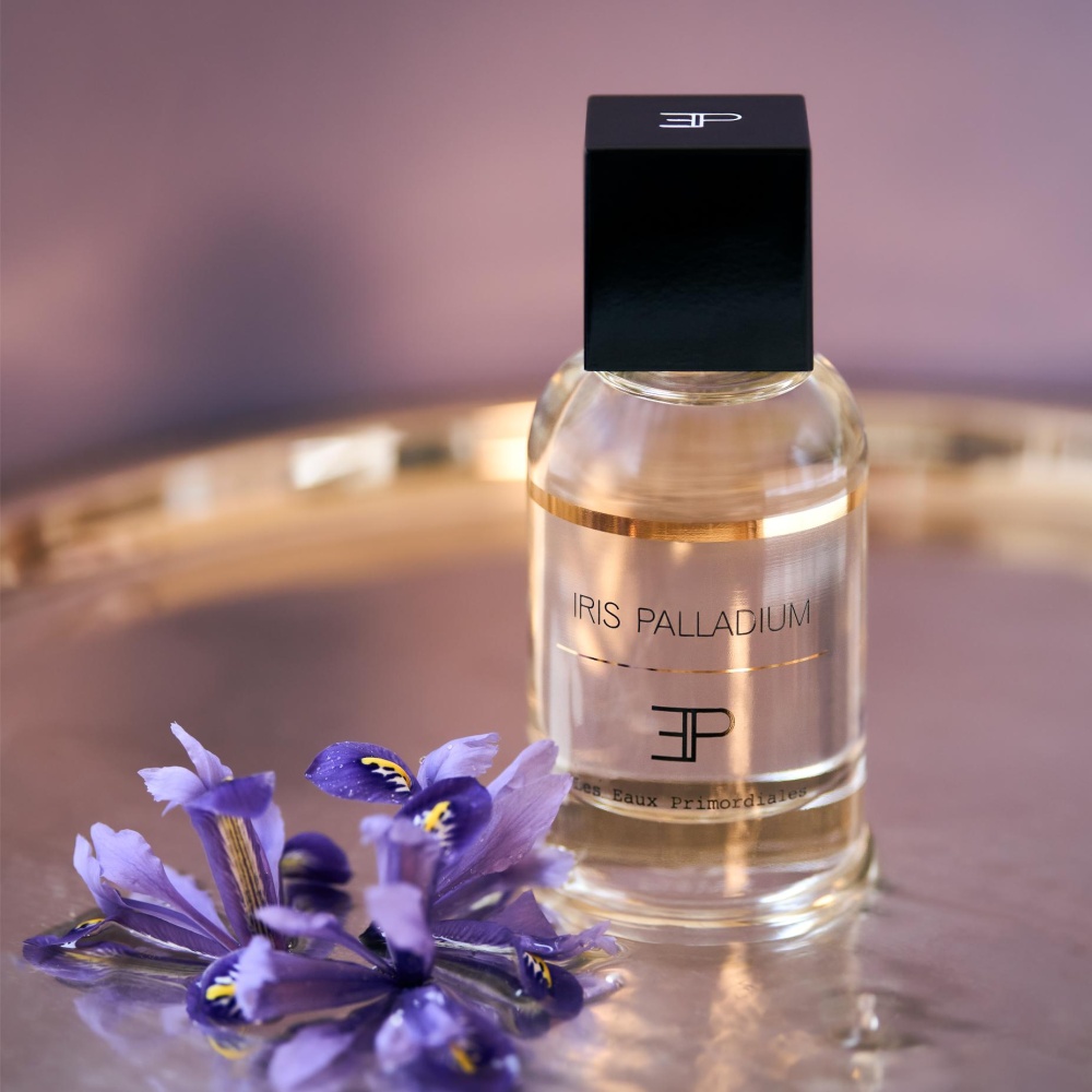 كشفت علامة Carolina Herrera عن إطلاق عطر Iris Palladium الذي يشكل إصداراً نادراً يجمع بين رقّة زهرة السوسن ومعدن البلاديوم الثمين