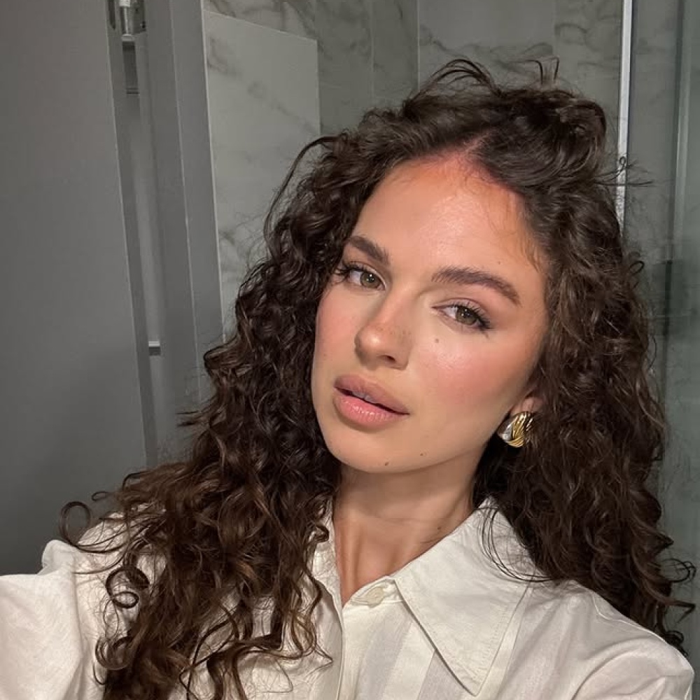 الدليل الكامChloé De Barros صورة من انستغرامهال للعناية بالبشرة لكل مرحلة عمرية:أولوياتك في العشرينات والثلاثينات والأربعينات