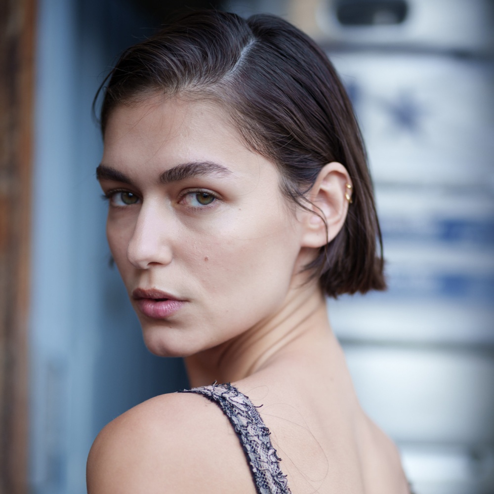 أفضل مقشرات الجسم لعلاج حب الشباب في الظهر والكتفين