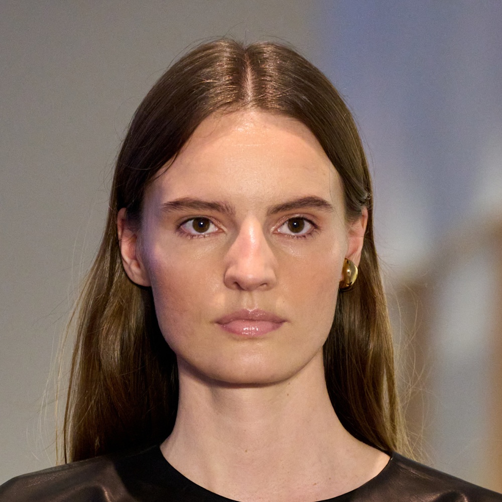 اكتشفي  أفضل الزيوت المهدئة للأكزيما مع ترطيب عميق للبشرة