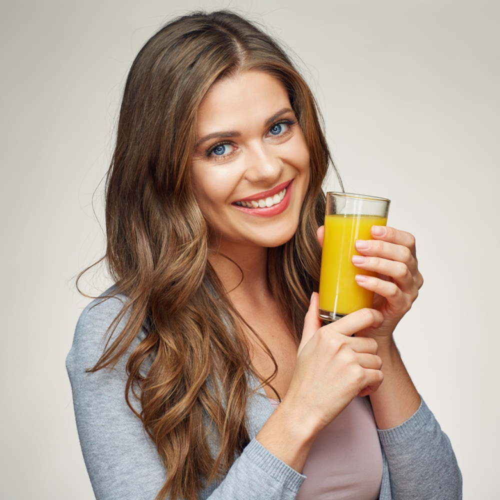 8 أطعمة شائعة تسبب الانتفاخ… وكيف تتجنبيها بسهولة 